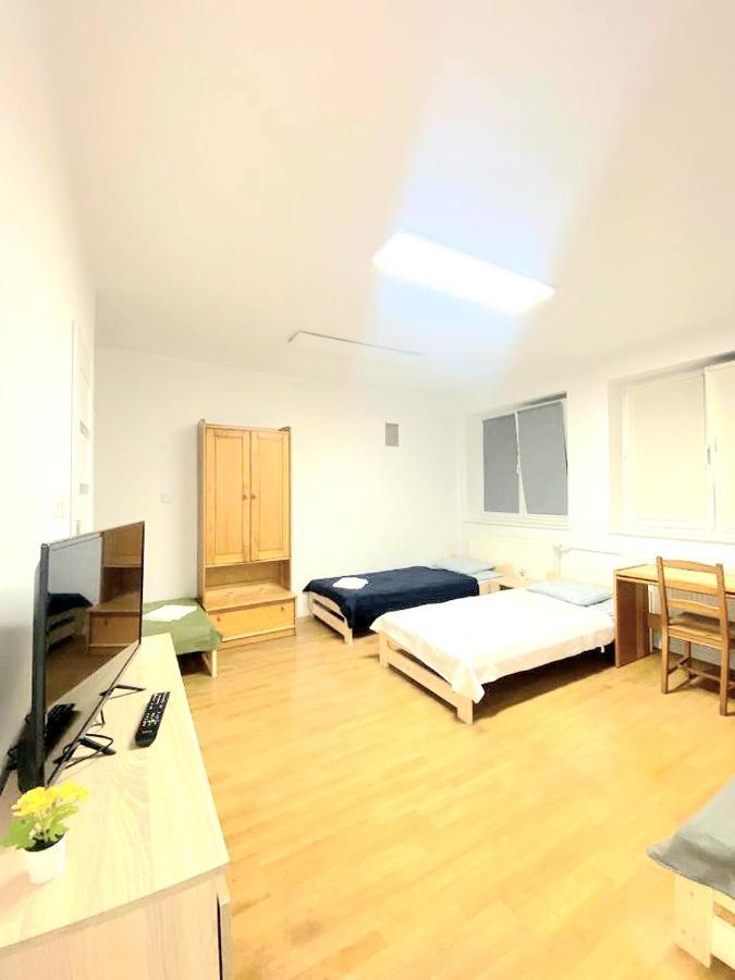 Hostel Warszawa Ursynow Bagian luar foto